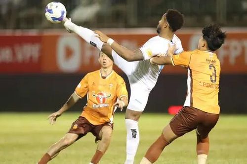 Nam Định chia điểm trên sân Pleiku tại vòng 3 V-League