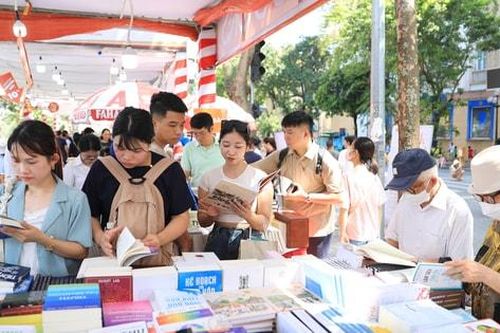 Tin tức đặc biệt trên báo in Hànôịmới ngày 29-9-2024