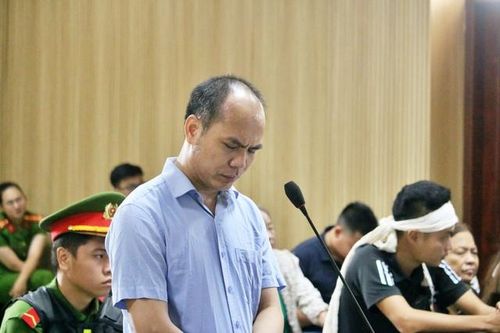 Xét xử sơ thẩm vụ giết người khi chơi tổ tôm ở Nam Định: Vẫn đang chờ một bản án công minh
