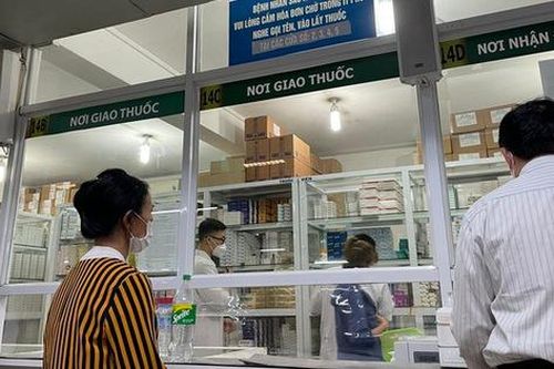 Bộ Y tế: Cung ứng đủ, kiểm soát chặt giá thuốc điều trị người bệnh sau mưa bão