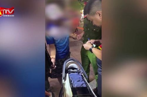 Biểu hiện bất thường của người đàn ông khi gặp tổ công tác 141