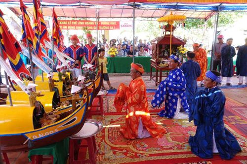 Tái hiện Lễ khao lề thế lính Hoàng Sa tại Hà Nội