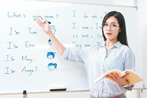 Nhiều giáo viên tiếng Anh Việt Nam thấy người nước ngoài là né