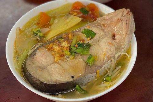 Canh chua cá, bún riêu cua lọt top món hải sản ngon nhất Đông Nam Á