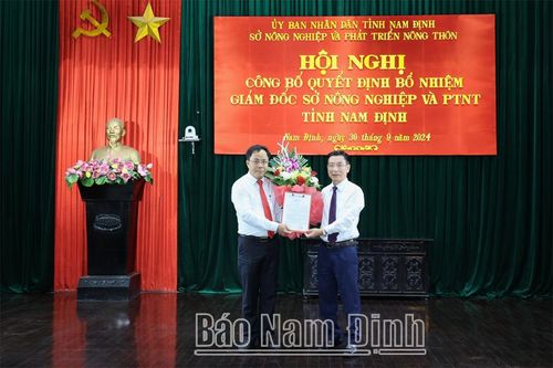 Công bố quyết định của Ban Thường vụ Tỉnh ủy, Chủ tịch tỉnh về công tác cán bộ