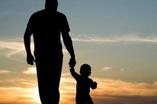 Người đàn ông đề nghị làm giả kết quả xét nghiệm ADN con mình