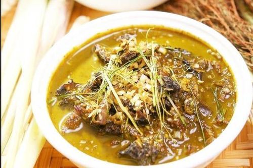 Rùng mình đặc sản làm từ phân non động vật thách thức thực khách