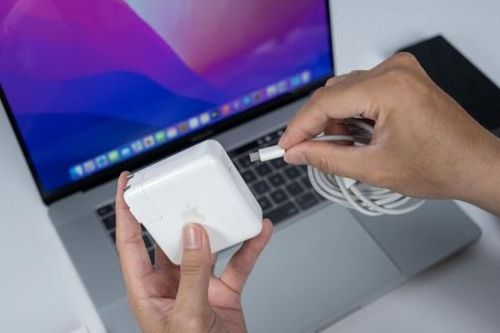 Kiểm tra pin Macbook về số lần sạc và độ chai pin đơn giản