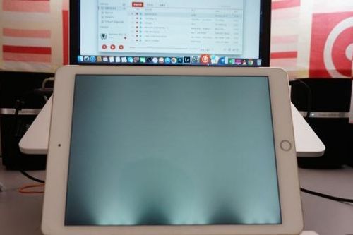 Khắc phục lỗi màn hình ipad bị hở sáng nhanh chóng nhất