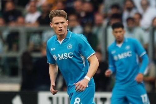Napoli lên ngôi đầu Serie A, HLV Conte hết lời khen Scott McTominay