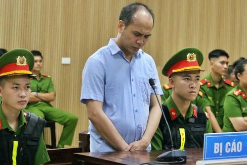 12 năm tù cho kẻ giết người do mâu thuẫn khi chơi tổ tôm