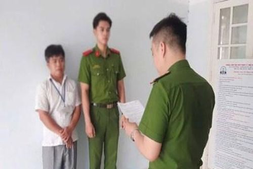 Nhận tiền đặt cọc mua đất, chiếm đoạt gần 1 tỉ đồng