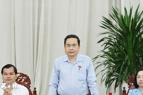 Chủ tịch Quốc hội Trần Thanh Mẫn tiếp xúc cử tri Hậu Giang trước Kỳ họp thứ 8