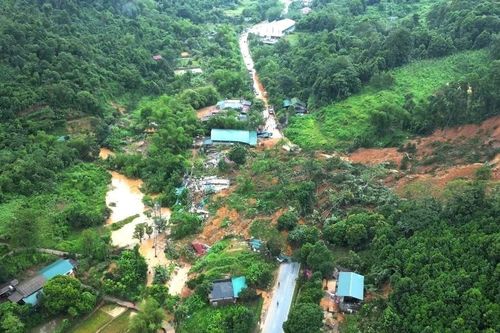 Hà Giang: Nguy cơ sạt lở cao, hàng chục hộ dân đã được di dời đến nơi an toàn