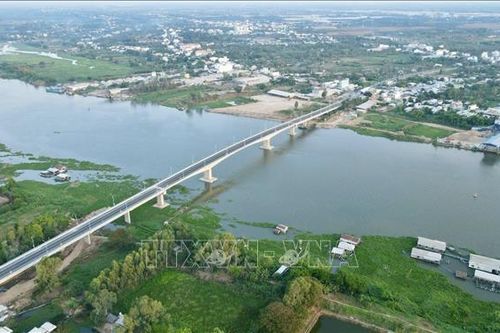Chủ động ứng phó với triều cường kết hợp với lũ trên sông Hậu