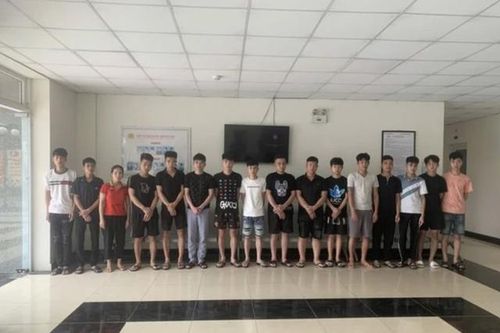 Bắt 15 đối tượng giả danh thầy tu để bán thuốc tự chế