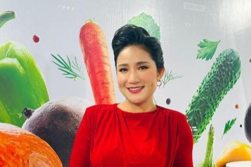 Bị chê 'già quá trời quá đất', Cát Tường đáp trả gắt