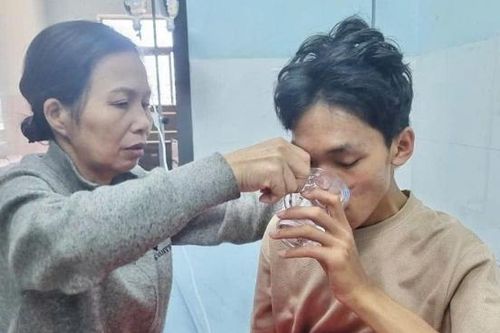 Gia Lai: Gia đình nam thanh niên được cứu sau 1 tuần mắc kẹt giữa sông gửi thư cảm ơn Công an