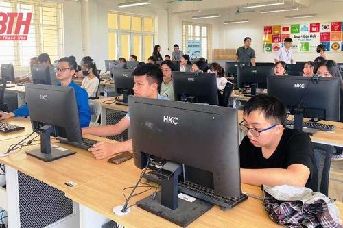 Hơn 312.000 lượt dự thi trắc nghiệm trực tuyến tìm hiểu về chuyển đổi số tỉnh Thanh Hóa đợt 3 năm 2024