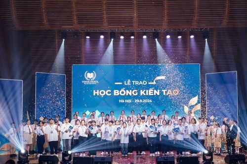Vinschool trao Học bổng Kiến tạo cho 30 học sinh xuất sắc vượt khó