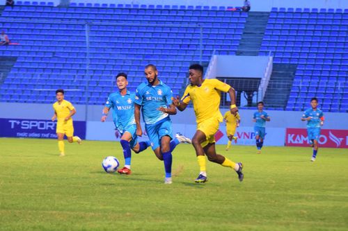 SHB Đà Nẵng thua Quảng Nam ở trận derby