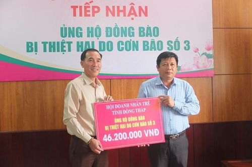 Hội Doanh nhân trẻ tỉnh ủng hộ đồng bào bị thiệt hại do bão số 3