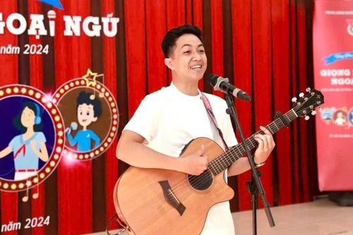 Thượng úy Phạm Thanh Tú đạt giải nhì cuộc thi Giọng hát hay ngoại ngữ dành cho cán bộ Đoàn-Hội-Đội toàn quốc