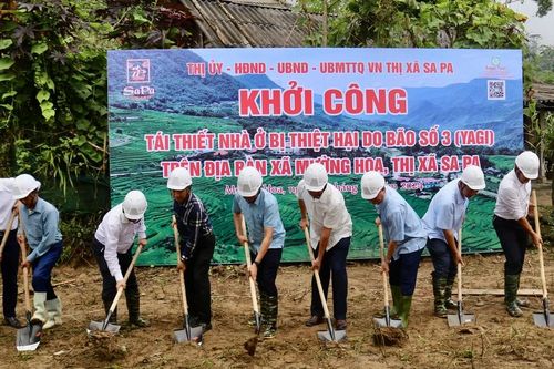Thị xã Sa Pa khởi công tái thiết nhà ở vùng lũ xã Mường Hoa