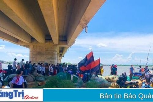 Tìm thấy thi thể cô gái nghi nhảy cầu Cửa Việt tự tử