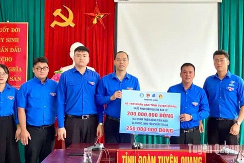 Thành đoàn Hà Nội hỗ trợ nhân dân Tuyên Quang khắc phục hậu quả lũ