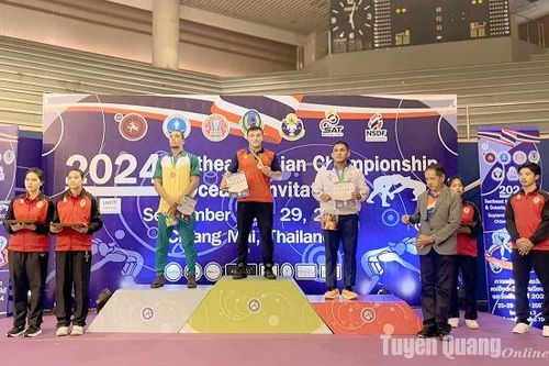 VĐV Nguyễn Chí Hiếu, người Tuyên Quang giành Huy chương Vàng tại Giải vô địch Vật Đông Nam Á