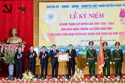 Giao Thủy (Nam Định): Đón nhận Huân chương Lao động hạng Nhất và Bằng công nhận huyện đạt chuẩn nông thôn mới nâng cao
