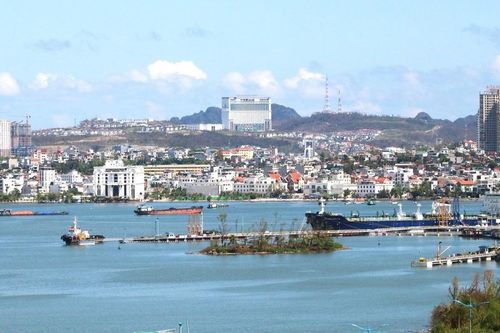 Hạ Long: Tái kiến thiết thành phố sau bão số 3