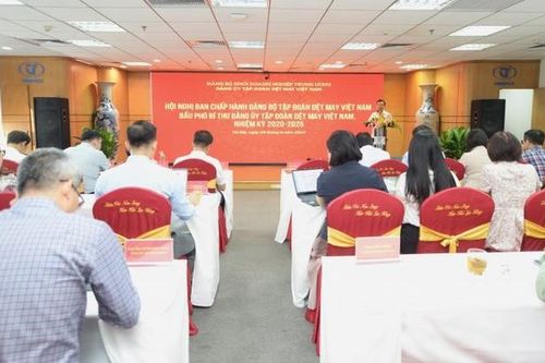 Vinatex thu hơn 13.000 tỷ đồng sau 9 tháng