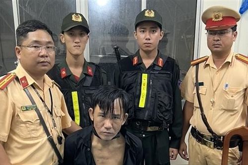 Kẻ cưỡng đoạt ôtô của tài xế công nghệ dương tính với ma túy