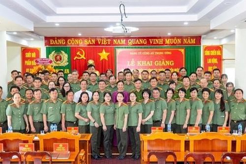 Tập huấn nghiệp vụ công tác tuyên truyền miệng trong CAND năm 2024