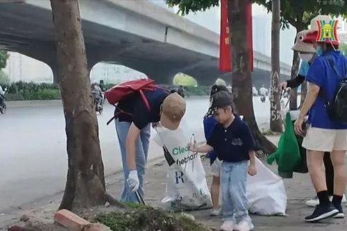 Chung tay làm sạch môi trường, vì một 'Thủ đô xanh'