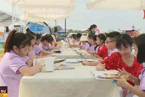 Phát triển văn hóa đọc, thúc đẩy học tập suốt đời