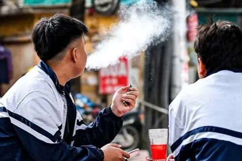 Hàng nghìn ca hoảng loạn, ảo giác vì thuốc lá điện tử