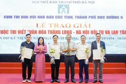 Trao thưởng cuộc thi viết về văn hóa Thăng Long – Hà Nội