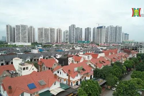 Bất động sản tăng cao, giá 'ảo' vượt xa giá trị thật