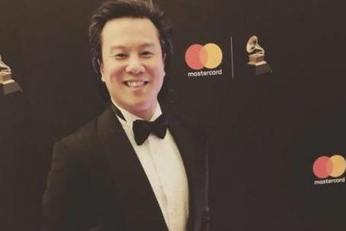 Nam ca sĩ Việt dự Grammy nhưng từ bỏ việc ở Mỹ để về nuôi con là ai?