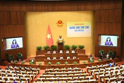 Bộ trưởng Bộ Y tế hỏi, 100% đại biểu 'Quốc hội trẻ em' muốn cấm thuốc lá điện tử, nung nóng