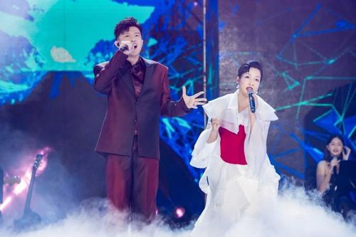Ra mắt với vai trò ca sĩ, Dược sĩ Tiến bất ngờ song ca cùng diva Mỹ Linh