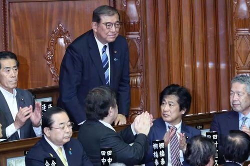 Ông Shigeru Ishiba được bầu làm thủ tướng mới của Nhật Bản