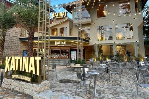 Katinat bán gần 900.000 ly nước trong 19 ngày