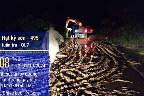 Nghệ An: xử lý sự cố sạt lở gây tắc đường quốc lộ 7A