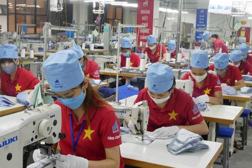 Xanh hóa năng lượng trong sản xuất hướng tới bền vững