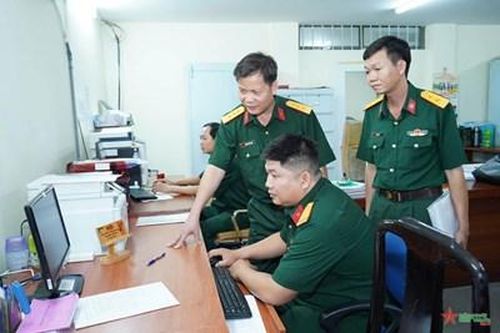Quân khu 7 kiểm tra chuyển đổi số tại Bộ tư lệnh TP Hồ Chí Minh