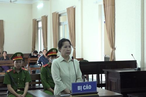 'Mù mắt' vì... ông Năm mù!